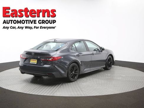 Used 2025 Toyota Camry SE FWD image 39