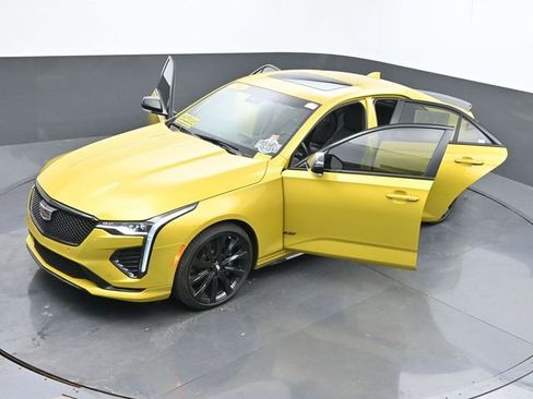 Used 2024 Cadillac CT4 V w/ LPO, ONYX Package image 62