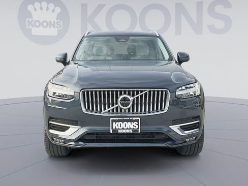 Used 2023 Volvo XC90 B6 Plus w/ Protection Package Premier image 11