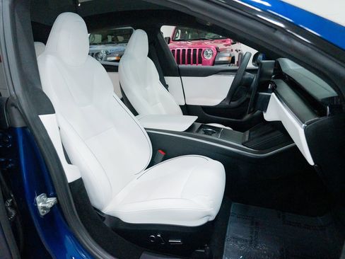 Used 2023 Tesla Model S Plaid image 41