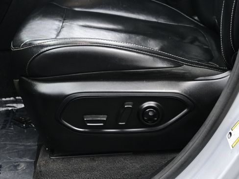 Used 2021 Jeep Grand Cherokee L Limited AWD/4WD image 12