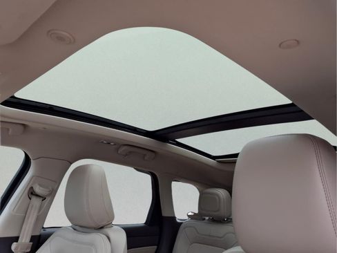 Used 2021 Lincoln Corsair Reserve FWD image 15