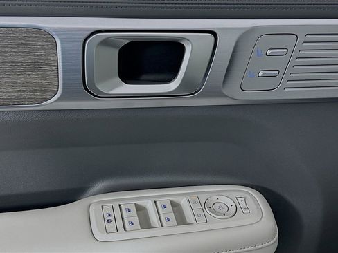 Certified 2025 Hyundai Santa Fe Calligraphy image 18