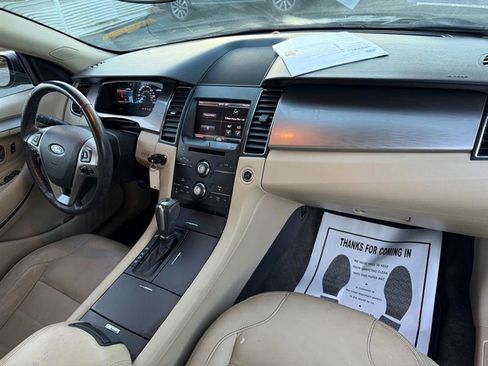 Used 2013 Ford Taurus SEL image 19