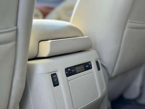 Used 2017 INFINITI QX80 Base w/ Deluxe Technology Package image 19