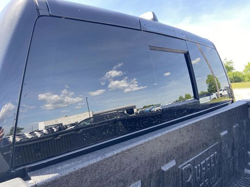 Used 2022 RAM 1500 Laramie w/ Sport Appearance Package AWD/4WD image 12