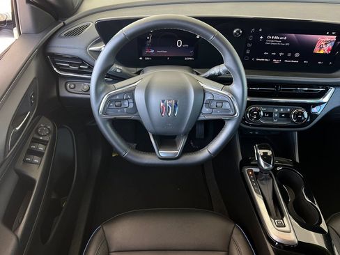 Used 2025 Buick Envista Sport Touring FWD image 17