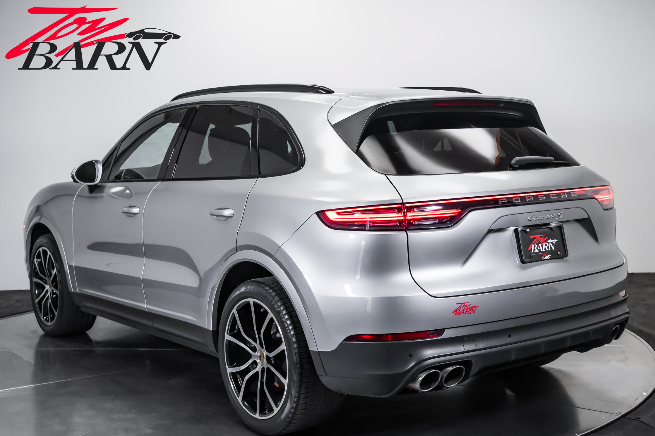 Used 2021 Porsche Cayenne S AWD/4WD image 3