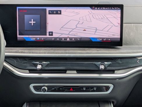 Used 2025 BMW X5 sDrive40i w/ Climate Comfort Package RWD image 17