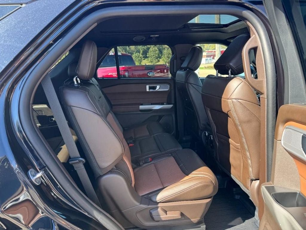 Used 2023 Ford Explorer King Ranch AWD/4WD image 10