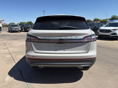 Used 2021 Lincoln Nautilus Reserve w/ Equipment Group 201A AWD/4WD image 8