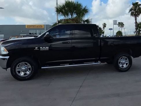 Used 2017 RAM 2500 Tradesman w/ Chrome Appearance Group AWD/4WD image 5