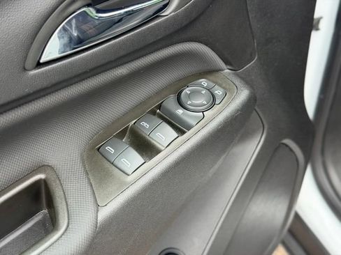 Used 2023 Chevrolet Equinox RS w/ LPO, Floor Liner Package FWD image 20