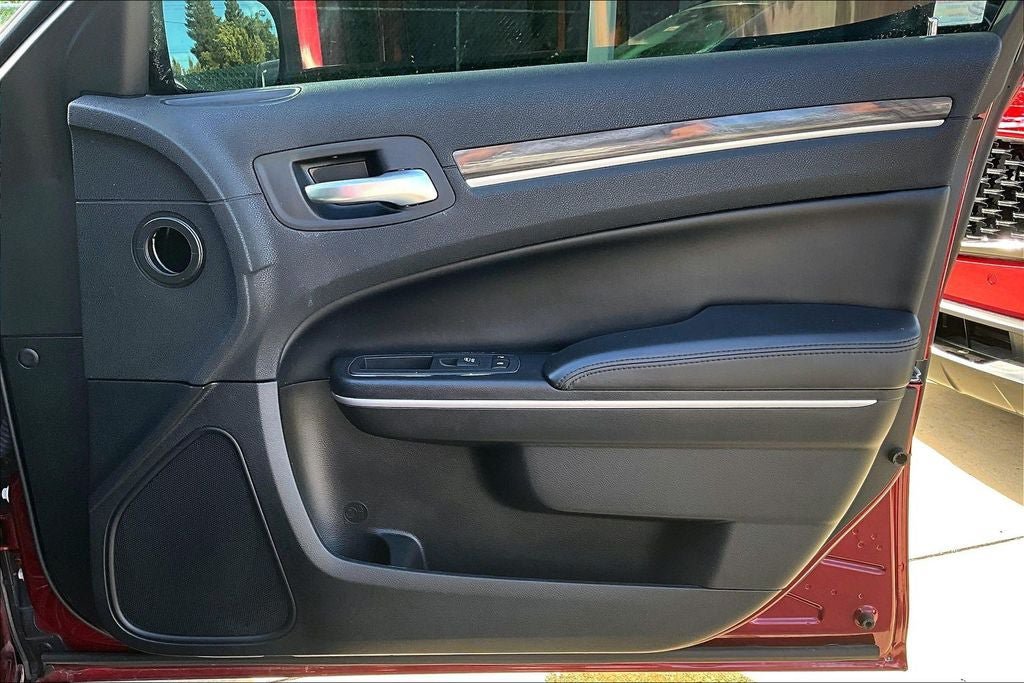 Used 2019 Chrysler 300 Touring w/ Sport Appearance Package RWD image 26