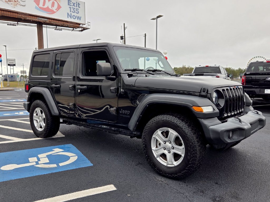 Used 2022 Jeep Wrangler Unlimited Sport AWD/4WD image 14