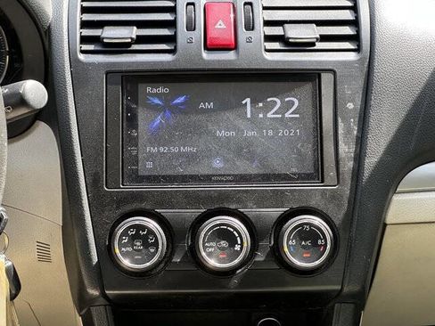 Used 2014 Subaru Crosstrek 2.0i Limited AWD/4WD image 17