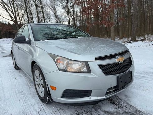 Used 2012 Chevrolet Cruze LS w/ Connectivity Package image 6