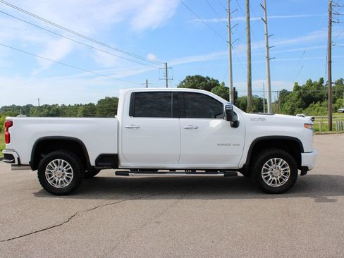 Used 2022 Chevrolet Silverado 2500 High Country w/ Safety Package II AWD/4WD image 17