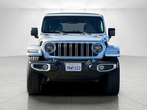Used 2024 Jeep Wrangler Unlimited Sahara AWD/4WD image 8