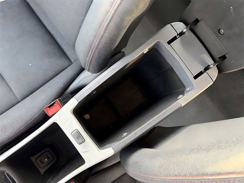 Used 2020 Chevrolet Bolt LT image 26