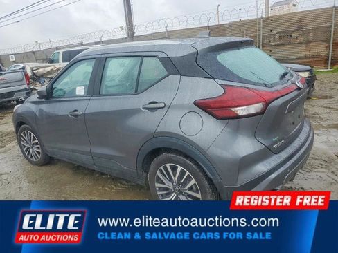 Used 2021 Nissan Kicks SV image 4