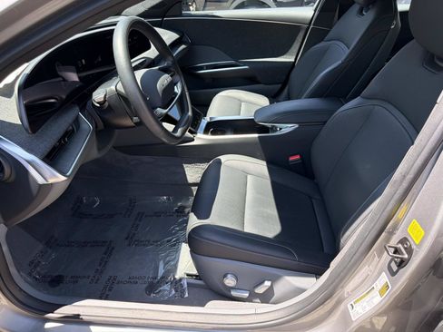 Used 2024 Lucid Air Touring AWD/4WD image 15