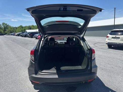 Used 2019 Honda HR-V LX image 6