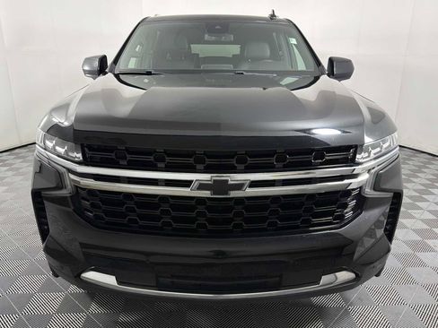 Used 2023 Chevrolet Suburban LS RWD image 2