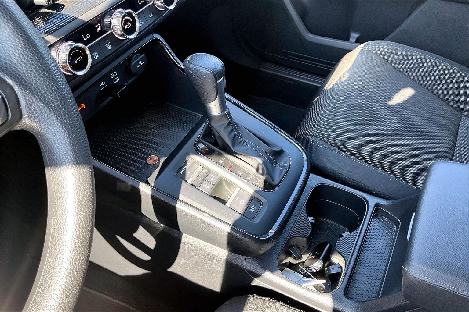 Used 2025 Honda CR-V EX image 15