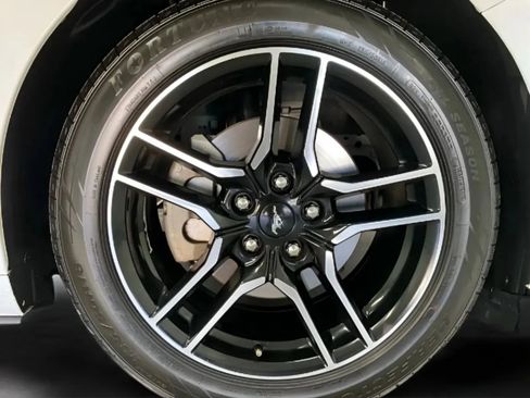 Used 2019 Ford Mustang Premium RWD image 27