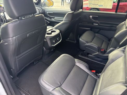 New 2025 Ford Expedition Platinum w/ Stealth Performance Package image 13