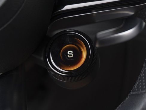 Used 2022 Mercedes-Benz SL 63 AMG SL 63 AMGﾮ w/ Driver Assistance Package image 25