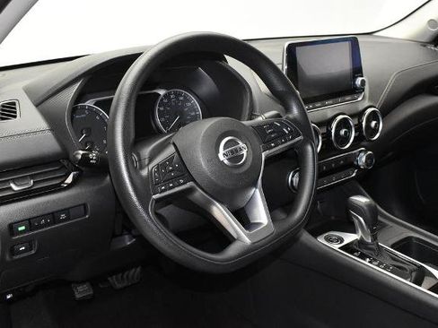 Certified 2023 Nissan Sentra SV FWD image 15