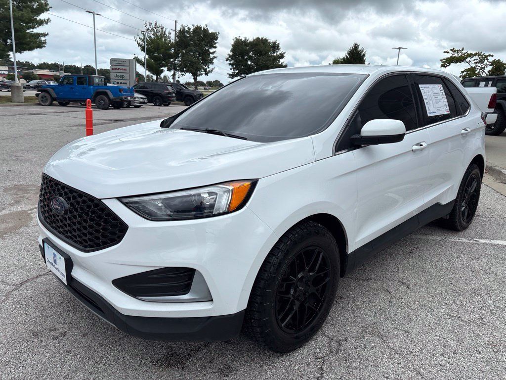 Used 2024 Ford Edge SEL AWD/4WD image 4