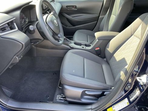 Used 2025 Toyota Corolla LE image 14