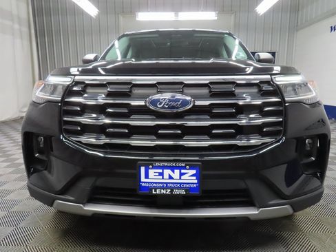 Used 2025 Ford Explorer Active w/ Active Comfort Package image 36