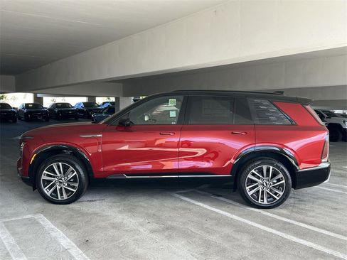 New 2026 Cadillac Vistiq Sport image 7