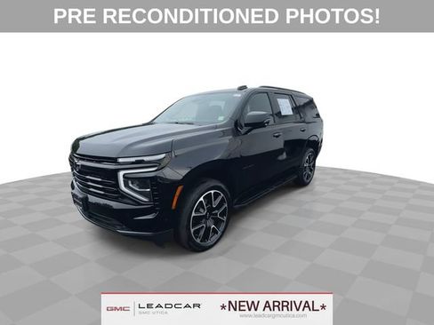 Used 2025 Chevrolet Tahoe RST w/ Comfort Package AWD/4WD image 4