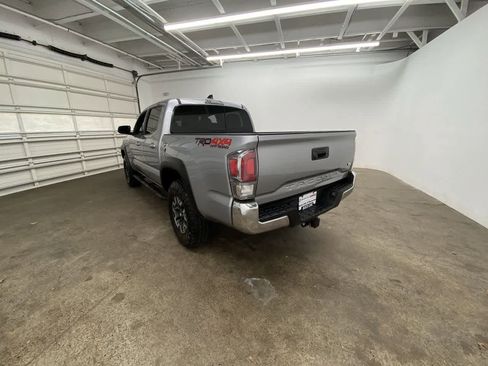 Used 2021 Toyota Tacoma TRD Off-Road image 4