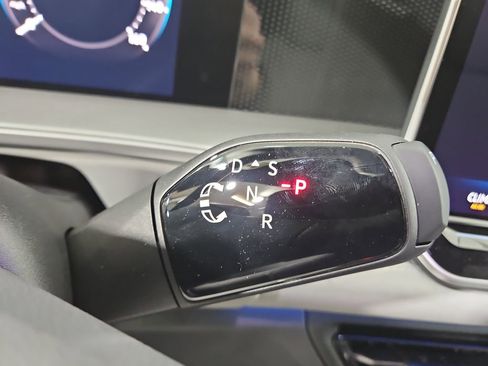 New 2026 Volkswagen Tiguan SE R-Line image 23