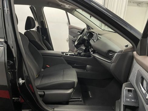 Used 2021 Nissan Rogue SV AWD/4WD image 40