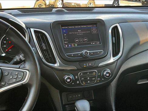 Used 2022 Chevrolet Equinox LT image 17