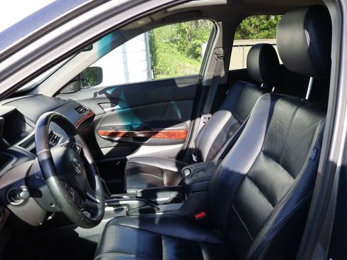 Used 2010 Honda Crosstour EX-L image 10