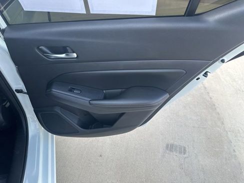 Used 2019 Nissan Altima 2.5 SR FWD image 35