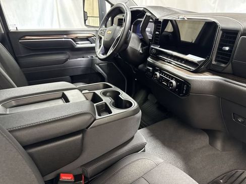 Certified 2025 Chevrolet Silverado 2500 LT w/ Convenience Package AWD/4WD image 26