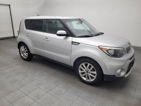 Used 2018 Kia Soul + FWD image 11