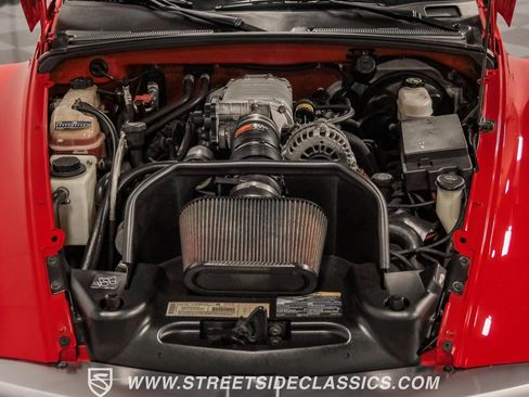 Used 2003 Chevrolet SSR w/ Preferred Equipment Group image 3