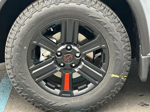 New 2026 Nissan Rogue Rock Creek image 32