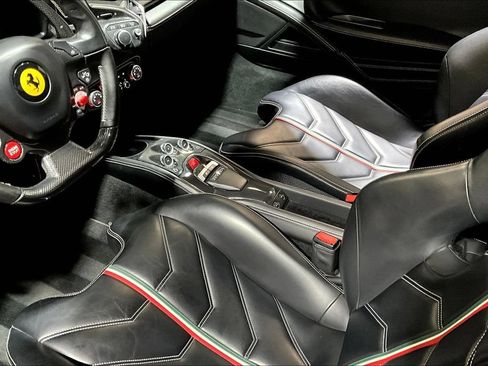 Used 2015 Ferrari 458 Italia Coupe RWD image 16