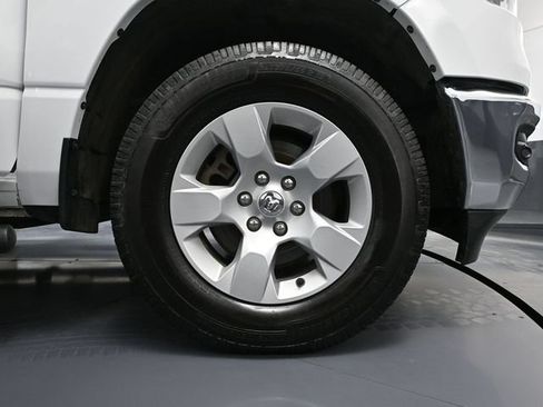 Used 2022 RAM 1500 Big Horn AWD/4WD image 18